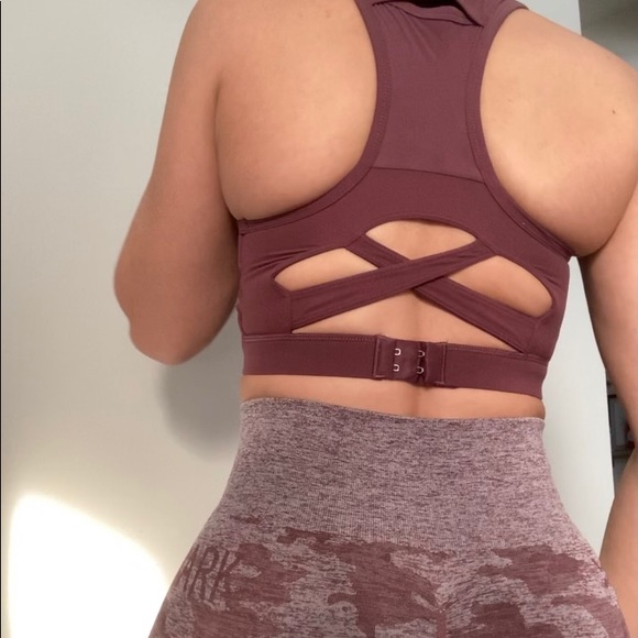 Gymshark top with zipper - Picture 2 of 3
